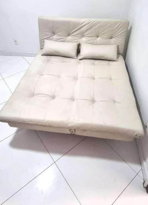 Quarto E Sala A Uma Quadra Da Praia Copacabana Posto 02 Rio de Janeiro Exterior foto