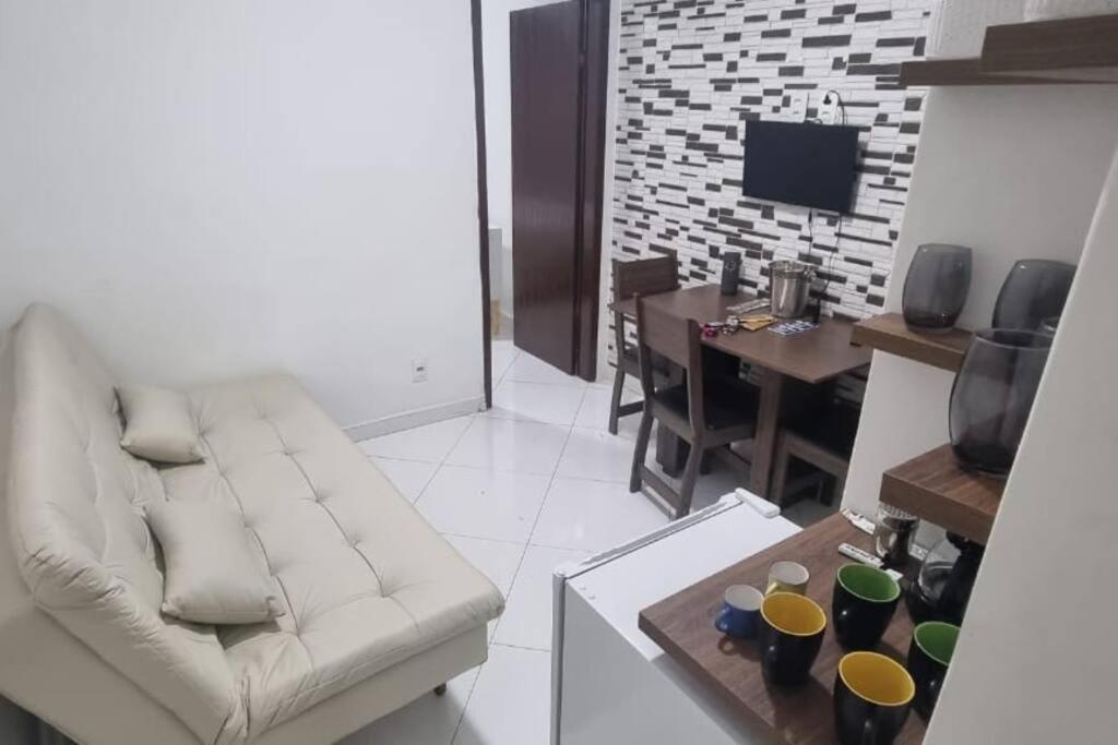Quarto E Sala A Uma Quadra Da Praia Copacabana Posto 02 Rio de Janeiro Exterior foto
